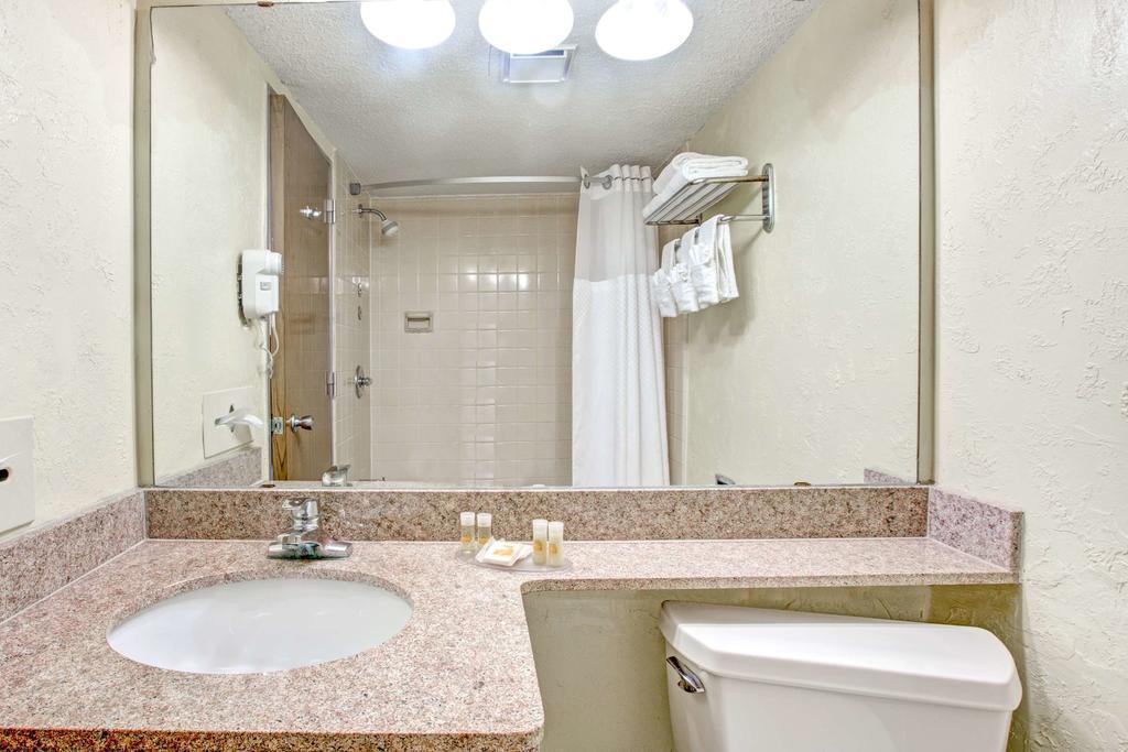 Quality Inn Gastonia Exterior photo